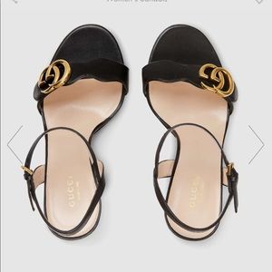 Gucci Leather open toed sandal